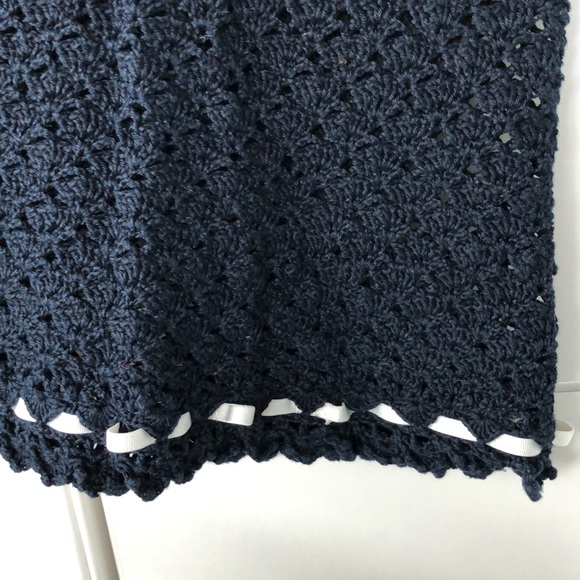 *3 for $175* Oscar De La Renta macrome tank top - Picture 4 of 6